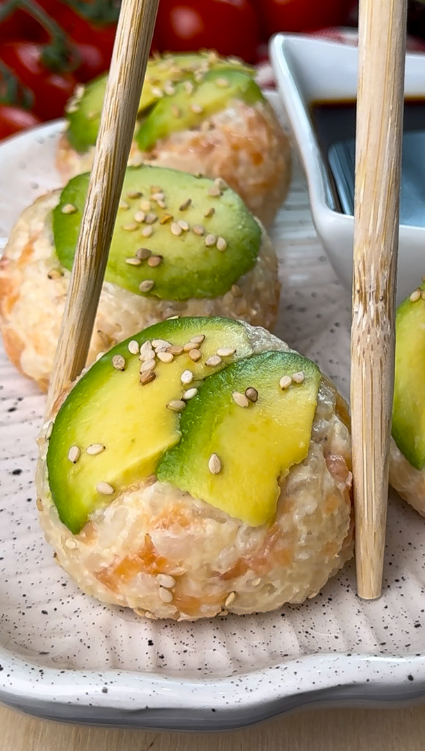 SUSHI FACILE 4 INGREDIENTI - in 10 minuti, LOW CARB, perfetto se sei a dieta!