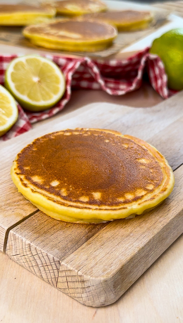 PANCAKE YOGURT e LIMONE SOFFICISSIMI - SENZA ZUCCHERI AGGIUNTI!