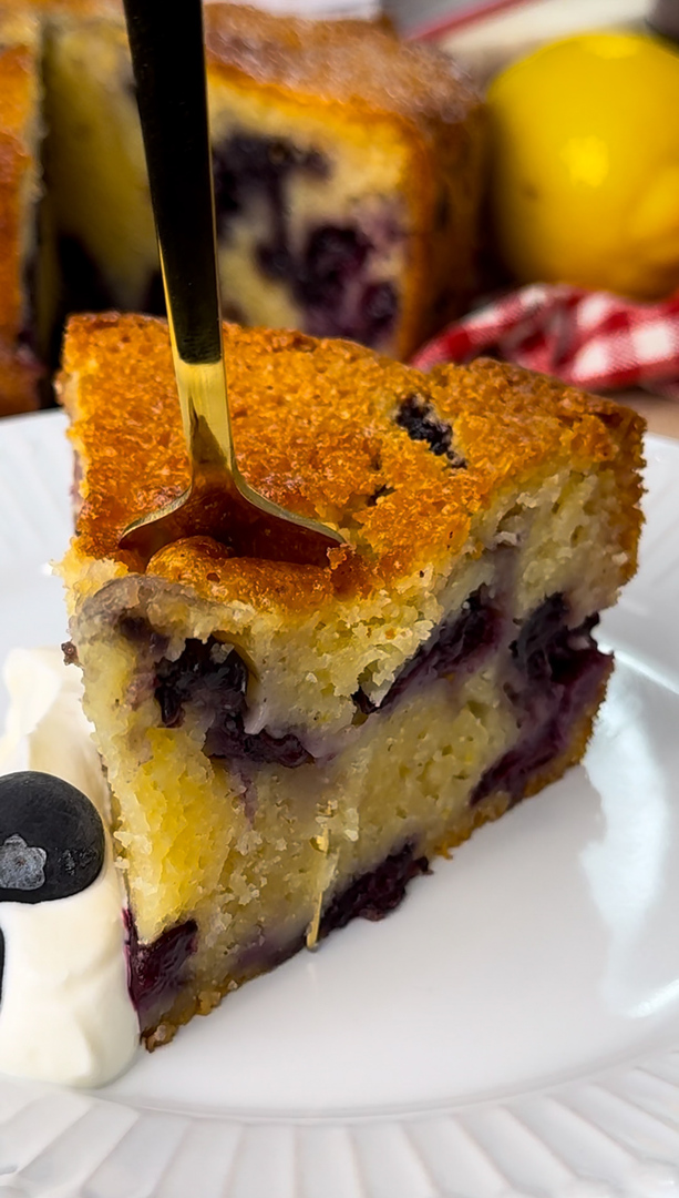 TORTA ALLO YOGURT 5 INGREDIENTI - Senza zucchero, senza burro, PROTEICA! In 5 minuti!