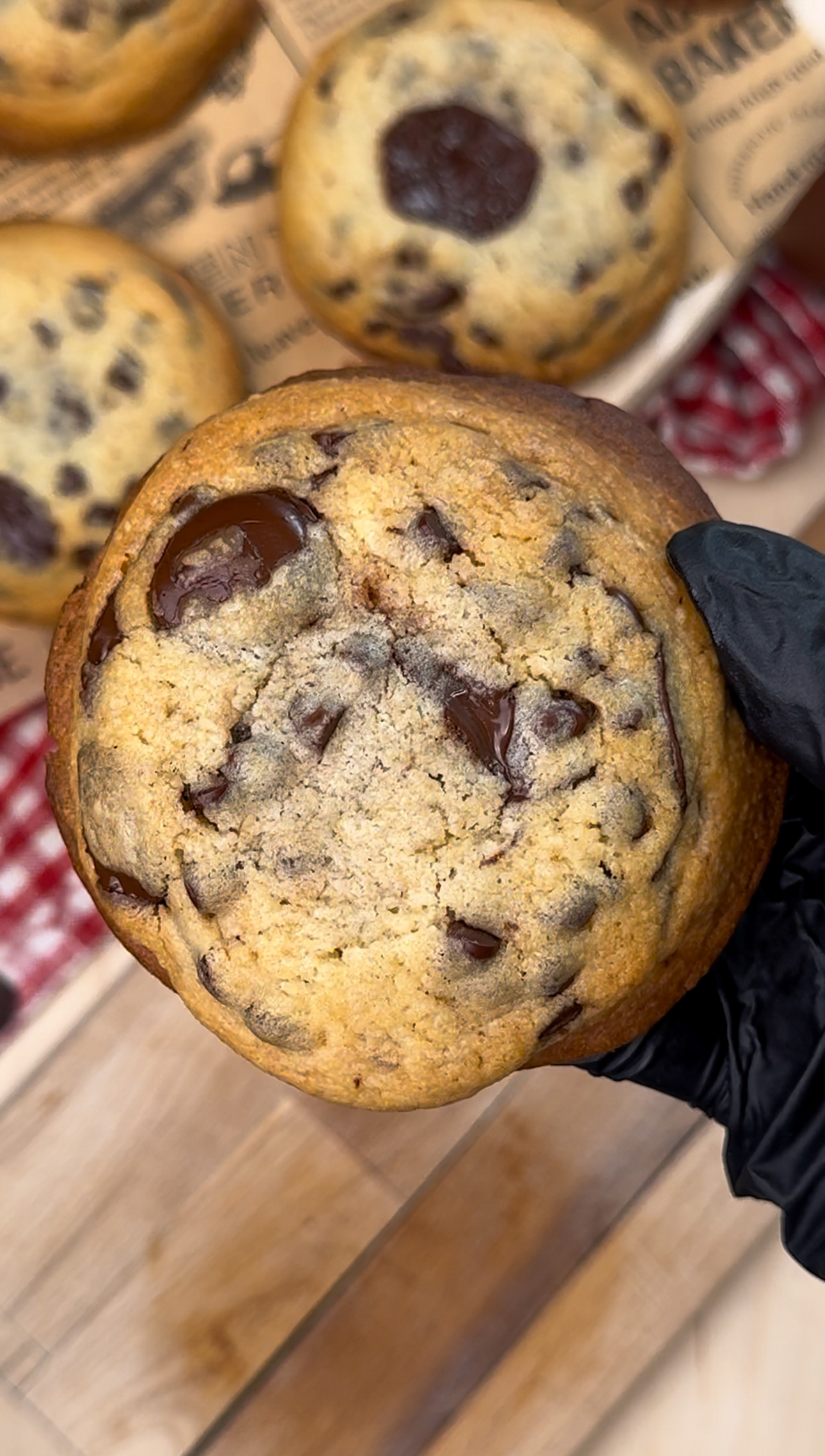CRUMBL COOKIES FIT